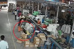 Chioma impigliata nel ventilatore: l'incidente sul lavoro è servito