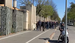 "Gran Tour Mirafiori" organizzato da Fiom: un giro sul sito della storica fabbrica [VIDEO]