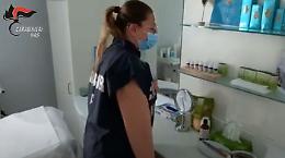 Stretta dei NAS: chiuso centro di medicina estetica nel cuore di Torino [VIDEO]