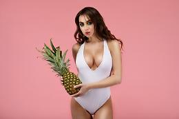Curve e ananas: bellezza e salute