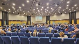 Edicole quasi dimezzate in cinque anni: «Senza innovazione crisi irreversibile»