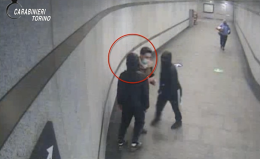 Baby gang a Torino: rapine in centro, arrestati quattro minorenni [FOTO e VIDEO]