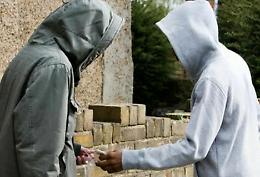 Baby pusher a 11 anni: «E si drogano anche nel carcere minorile»