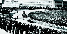 Mussolini è in visita a Torino per il nuovo stabilimento Fiat