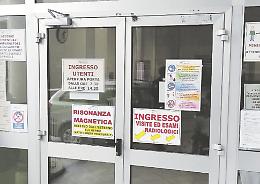 Ospedale vietato agli invalidi: chiusa la porta dalle 16 alle 7