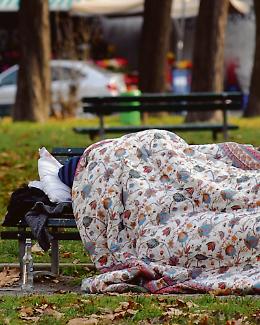 In provincia 700 senzatetto: uno su tre è una donna sola