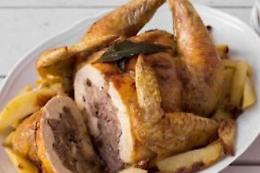 Cappone di Morozzo al forno farcito con verdure di stagione