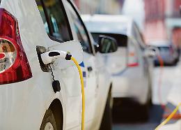 Con la svolta elettrica vanno salvati aziende e 15 mila lavoratori