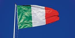 Il tricolore perde lo stemma: addio ai simboli dei Savoia