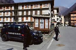 Il consigliere viene alle mani con la suocera