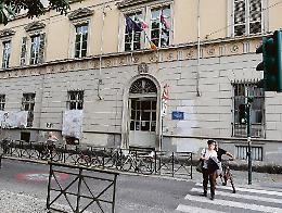 Bimbo investito fuori da scuola, ora è gravissimo all’Infantile