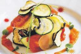 Zucchine, peperoni e cipolle: ecco la ratatuia piemontese