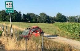 Incidente sull'A55: Fiat 500 si ribalta, in due sbalzati fuori dal veicolo e feriti gravemente [LE FOTO]