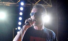 Manutentore muore in fabbrica: la vittima è il cantante “Noise”