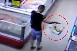 Acquista pesce al supermarket ma l'animale...è ancora vivo!!