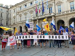 "Torino vuole Draghi": il presidio in piazza Palazzo di Città [FOTO e VIDEO]