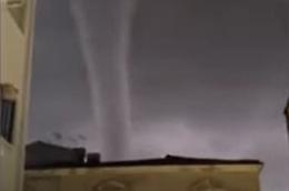 Si salvi chi può, arriva il tornado