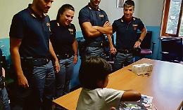 «Caro agente, ho perso Buzz». E i poliziotti glielo ricomprano