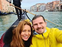 Litiga con la compagna e incendia l’alloggio: «Aiuto, mi brucia viva»