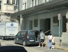 Computer, arredi e vestiti portati via: la triste fine dell’hotel Golden Palace