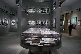 Ecco “Suonare forte”, le foto di Lisetta Carmi alle “Gallerie d’Italia”