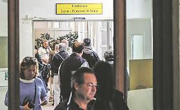 Caos schede elettorali: «Non ci fanno votare». Caccia agli scrutatori