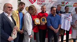 Giornata mondiale del cuore: consegnati defibrillatori ai tassisti torinesi [VIDEO]