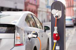 Immatricolazioni, l'auto elettrica precipita: - 34%. E Stellantis? Ecco cosa ha fatto
