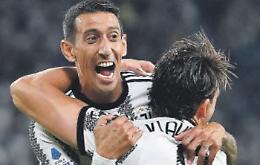 L’arma pronta a sparare e l’anziana sequestrata per la rapina a Di Maria