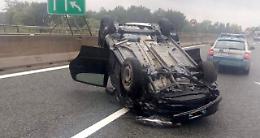 Incidente sulla sopraelevata di Moncalieri: auto si cappotta