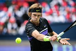 Atp Finals, Rublev batte Tsitsipas: sarà semifinale con Ruud
