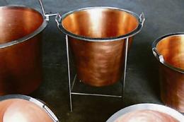 I ladri rubano anche i paioli per le fagiolate