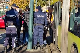 Torino, controlli sulla linea 11: più di un viaggiatore su dieci senza biglietto