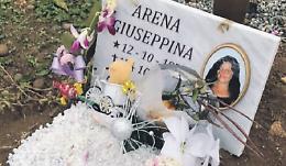 Il killer di Giusy è ancora in libertà: «Abbiamo paura a uscire di casa»