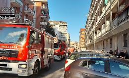 Incendio in appartamento a Nichelino: cinque persone intossicate