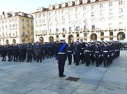 Torino, la consegna delle placche ai nuovi agenti della polizia municipale [LE FOTO]