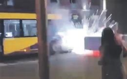 Guardie sui mezzi Gtt dopo l’attacco al bus con una bomba carta