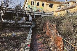 Cantieri al palo, nel vecchio ospedale ritorna lo spettro delle occupazioni