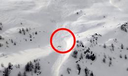 Un altro sciatore ucciso da una valanga: muore sotto la neve un broker torinese