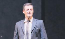 «A teatro con Benjamin Button, ma non sarò come Brad Pitt…»