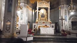Caro-bollette, chiesa al freddo. Il parroco: «Costi troppo alti»