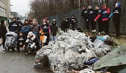 L’ex campo rom è una discarica: «Raccolti 1.200 chili di rifiuti»