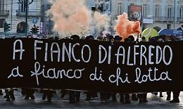 Ripetitori, cabine elettriche e incendi: le azioni in città dei gruppi anarchici