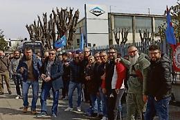 «Buste paga troppo leggere»: 1.300 lavoratori in sciopero