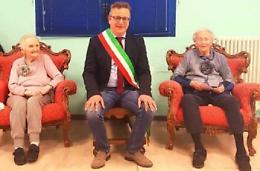 La carica dei 101 anni: festa in casa di riposo