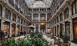 L’ira dei negozianti in Galleria: «Noi, cacciati dagli americani»