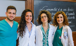 I medici "eroi" in missione in Turchia: &laquo;I bimbi nascevano tra le scosse di terremoto&raquo;