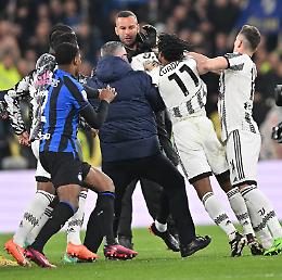 Buu razzisti e cazzotti. Se Juventus-Inter
non finisce mai al 90° minuto