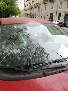 Decine di auto danneggiate dai vandali