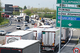 Tutti i cantieri sulle autostrade per i ponti festivi e l'estate. La "trappola" è sempre la stessa